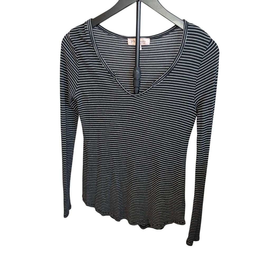 Philosophy womens ribbed black white stripe V neck top. Size S Workwear casual